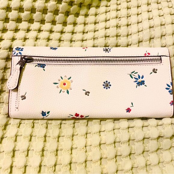 Coach Leather Wallet Cardholders In Cream Color With Floral Print - Picture 2 of 3